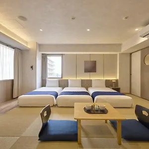 Village Hotell